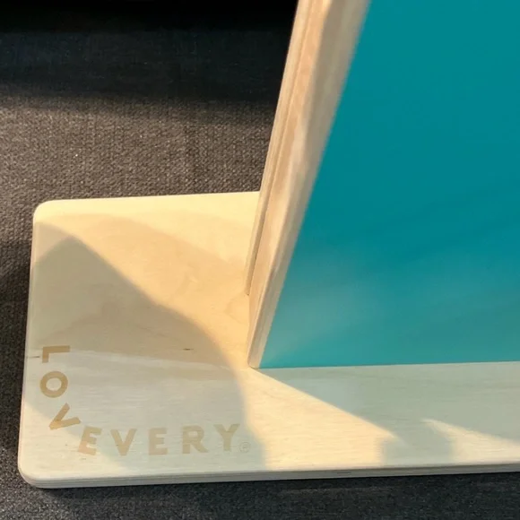 LOVEVERY "The Enthusiast Play" Every Which Weigh Scale & Pails (28-30 Months) - Picture 2 of 7